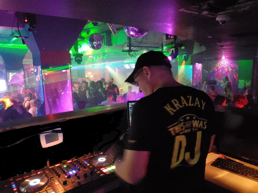 DJ KRAZAY in action